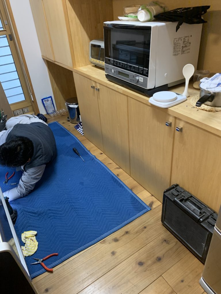 年末の忙しいとき、しかも日曜日に・・・