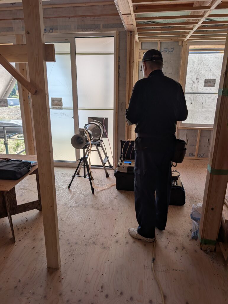 【気密測定とは？】数字で見える“すき間の少ない家”の秘密